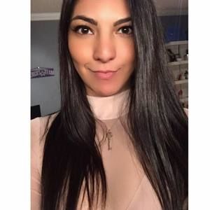 Meet your Posher, Alexia